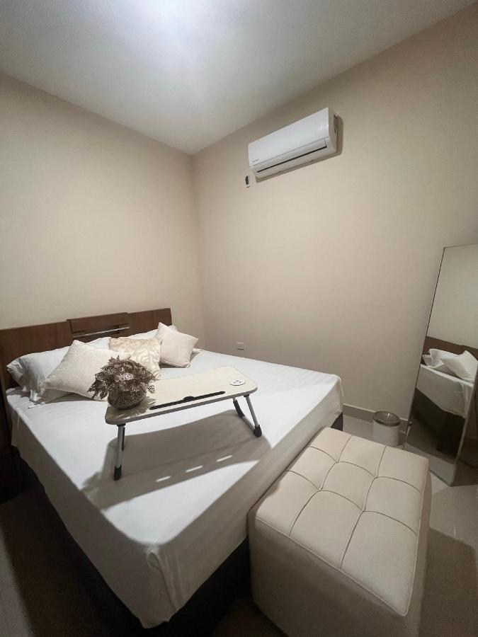 Posada Express By Transit Inn Viru Viru 圣克鲁斯 外观 照片